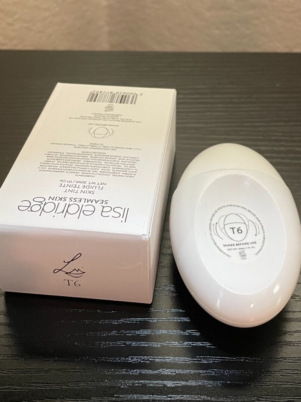 Lisa Eldridge Seamless Skin Tint Shade T6 - Picture 2 of 3